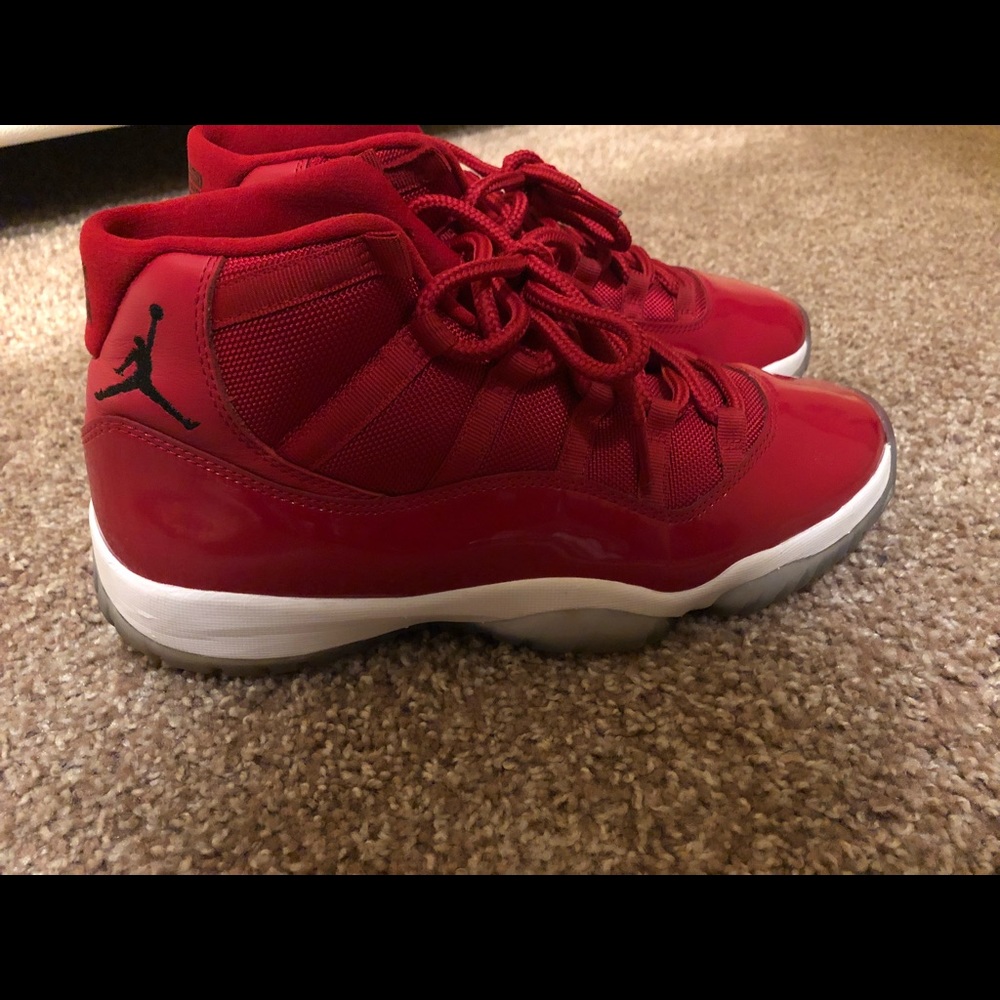 Jordan 11’s Red